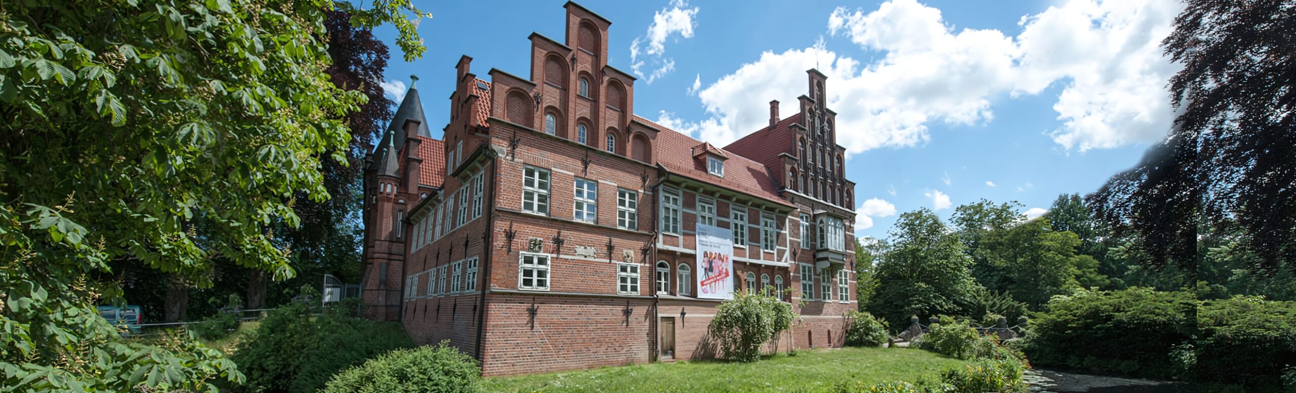 hoerstel-immobilien-header-bergedorf02b_upscayl_2x_remacri-4x